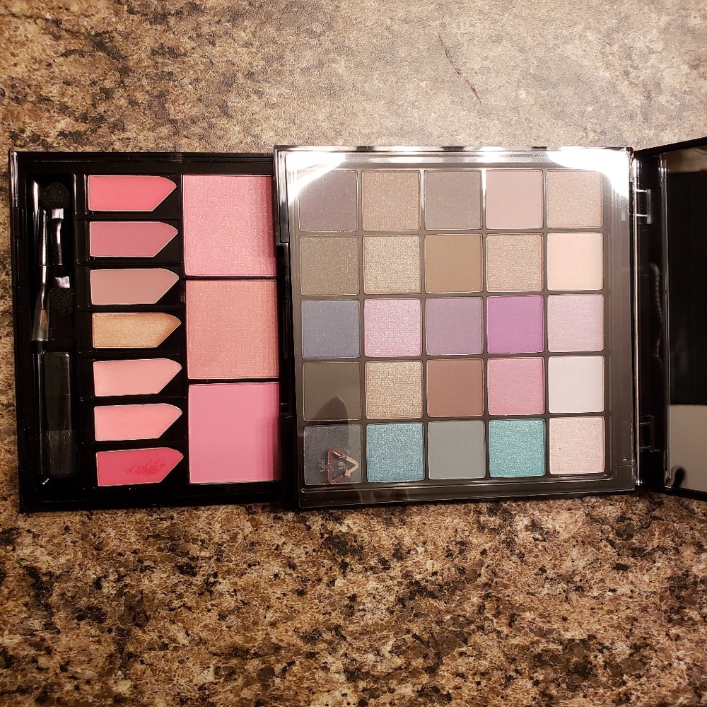 Brand new NYX makeup palette